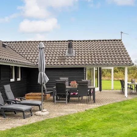 Richard - 4km From The Sea By Interhome